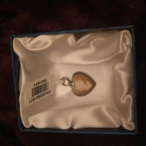 Small cameo pendant.